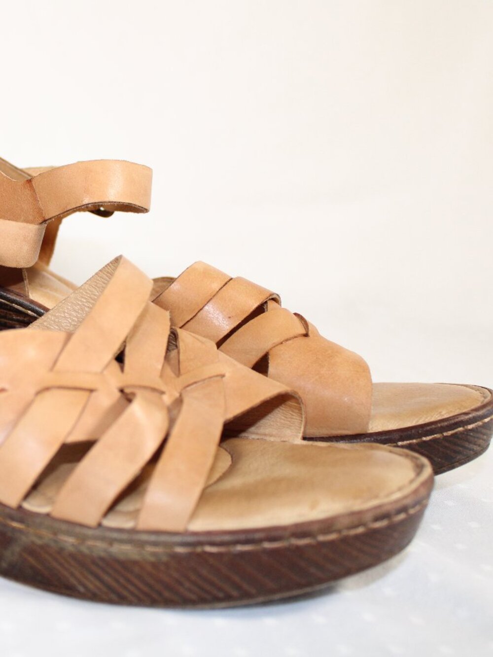 Born Angel tan sandal leather heels wood women 11 - Picture 4 of 7